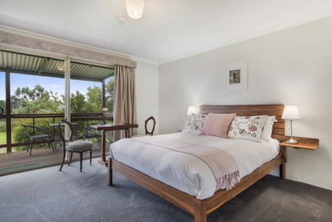 Shambhala Guesthouse - Surfers Gold Coast 3