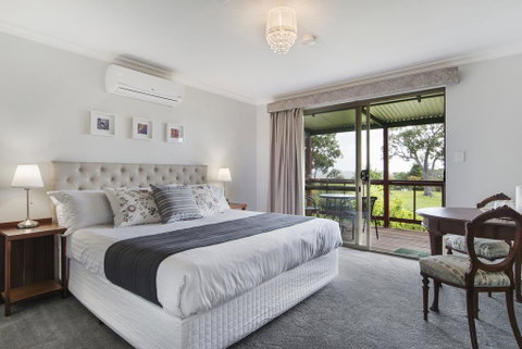 Shambhala Guesthouse - Surfers Gold Coast 2