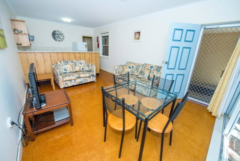 Shoal Bay Avenue, Unit 1/7 - Surfers Gold Coast 2