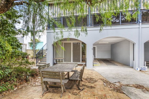 Shoal Bay Avenue, Unit 2/7 - Surfers Gold Coast 0