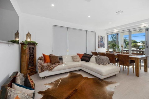 Silica Sands Beach House - Surfers Gold Coast 3