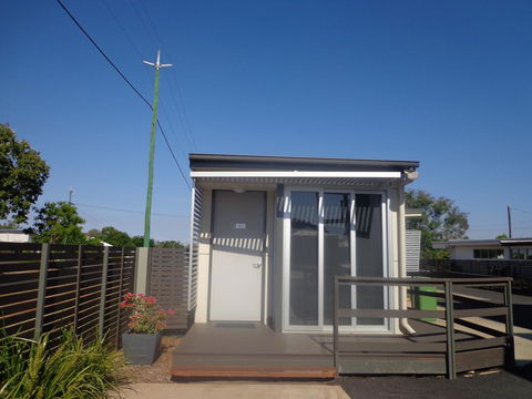 Smart Stayzzz Inns - Surfers Gold Coast 2