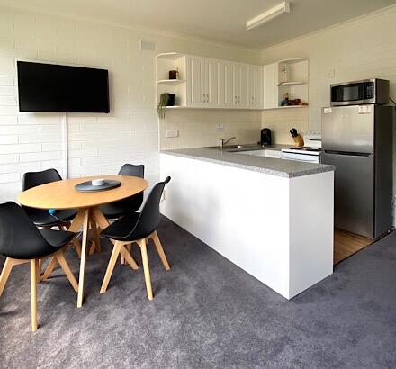 Snow Ski Apartments 12 - Surfers Gold Coast 1