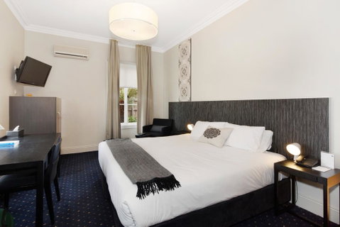 Sovereign Hill Hotel - Surfers Gold Coast 0