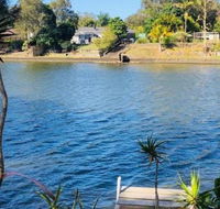 Spacious 2 Bedroom Beach Side Apartment - Close to shopping Centre with Coles Health Food Shop Sushi Pizza Cafes Hairdresse - Surfers Gold Coast