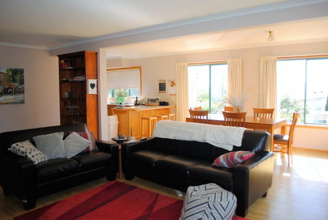 Spacious And Central To CBD - Surfers Gold Coast 0