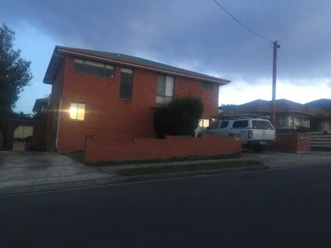 Spacious And Central To CBD - Surfers Gold Coast 3