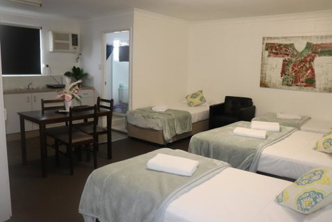 Spanish Lace Motor Inn - Surfers Gold Coast 2