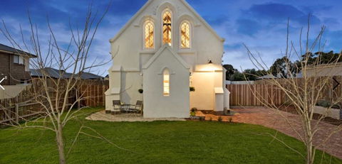 St James Converted Church - Surfers Gold Coast 0