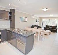Stonewood Villas - Surfers Gold Coast