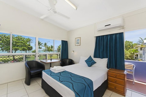 Strand Motel - Surfers Gold Coast 0