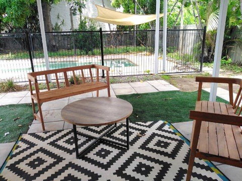 Stranded? Nowhere To Stay? Sanitised Apartment, Sleeps 4, Netflix, Wifi, Pool - Surfers Gold Coast 3