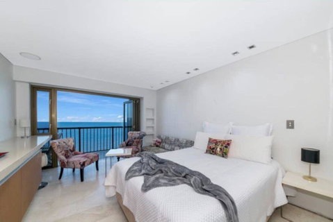 Studio 1201 - Surfers Gold Coast 1