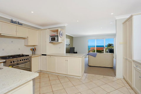 Stunning Home In Salamander Bay! - Surfers Gold Coast 2