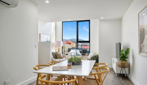Stylish Townhouse - Surfers Gold Coast 0