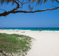 Sunshine Coast Cottage - Surfers Gold Coast
