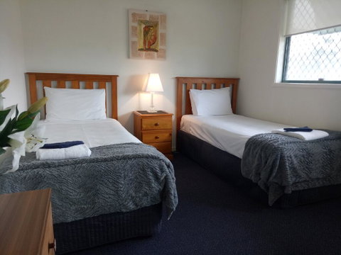 Sunshine Towers Holiday Apartments - Surfers Gold Coast 3