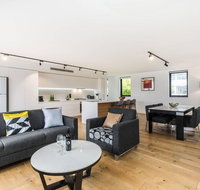 Sydney Townhouse with Parking and Deck - Surfers Gold Coast
