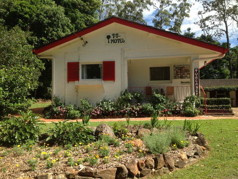 Tall Trees Motel Mountain Retreat - Surfers Gold Coast 3