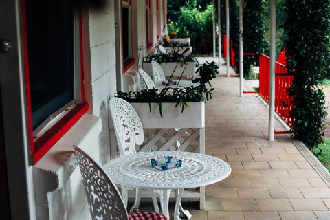 Tall Trees Motel Mountain Retreat - Surfers Gold Coast 2