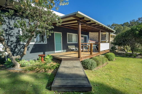 Tallowood Beachfront Cottage - Surfers Gold Coast 0