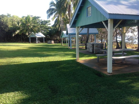 Tannum Sands Hotel / Motel - Surfers Gold Coast 0