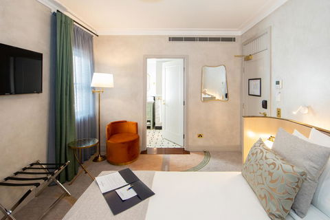 Tattersalls Hotel - Surfers Gold Coast 1
