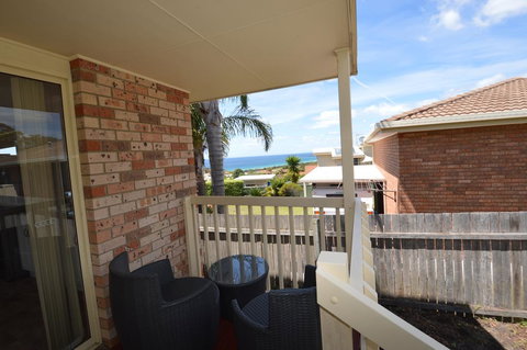 Telopea Cottage - Surfers Gold Coast 0