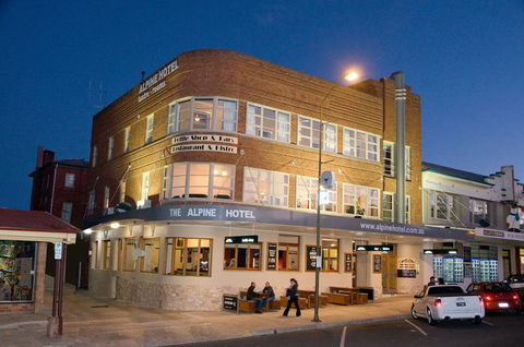The Alpine Hotel - Surfers Gold Coast 0