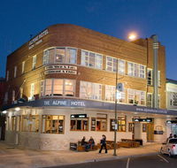 The Alpine Hotel - Surfers Gold Coast