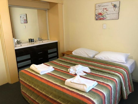 The Astor Hotel Motel - Surfers Gold Coast 0
