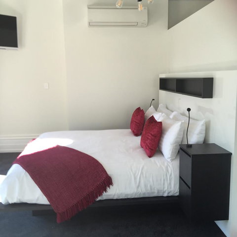 Willesden On Stoke - Surfers Gold Coast 14