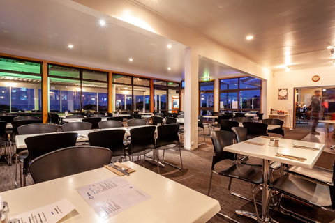 Beachfront Bicheno - Surfers Gold Coast 37