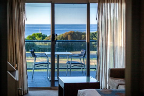 Beachfront Bicheno - Surfers Gold Coast 5