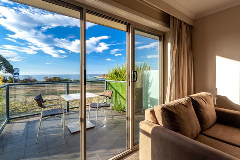 Beachfront Bicheno - Surfers Gold Coast 18