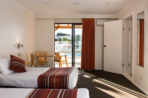 Beachfront Bicheno - Surfers Gold Coast 29