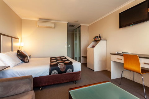 Beachfront Bicheno - Surfers Gold Coast 19