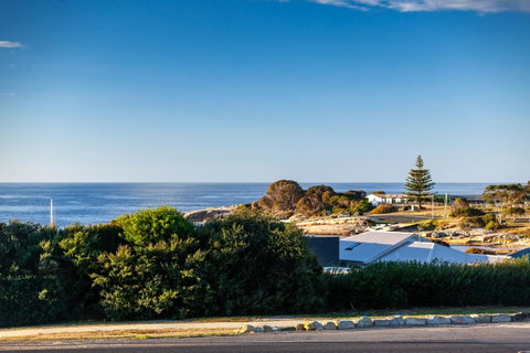 Beachfront Bicheno - Surfers Gold Coast 22
