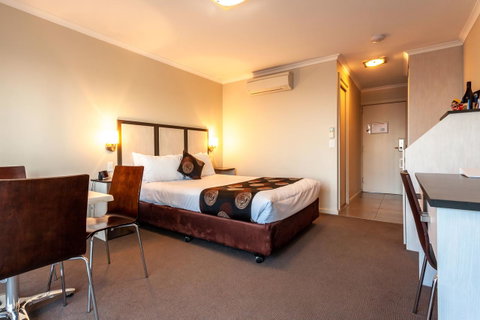 Beachfront Bicheno - Surfers Gold Coast 20