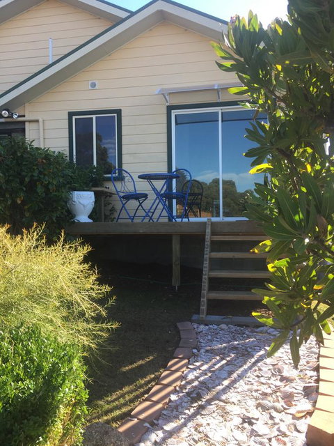 Bicheno Bell - Surfers Gold Coast 7