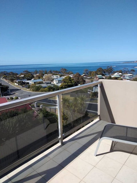 Bicheno Views On Douglas - Surfers Gold Coast 13