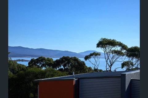 Bicheno Views On Douglas - Surfers Gold Coast 2