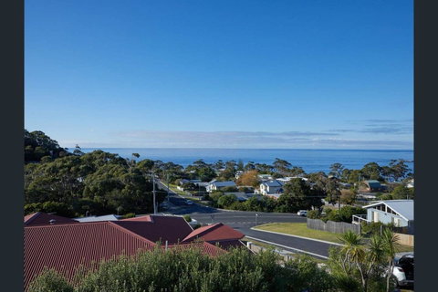 Bicheno Views On Douglas - Surfers Gold Coast 6