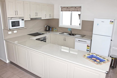 Front Row Beachfront - Surfers Gold Coast 5