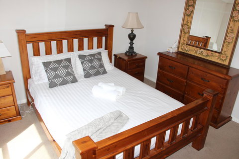 Front Row Beachfront - Surfers Gold Coast 8