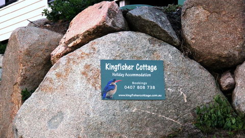 KINGFISHER COTTAGE Beachfront At The Binalong Bay - Surfers Gold Coast 15