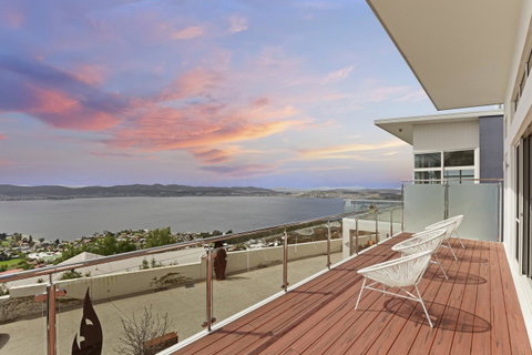 Lookout Point Guest House - Surfers Gold Coast 11