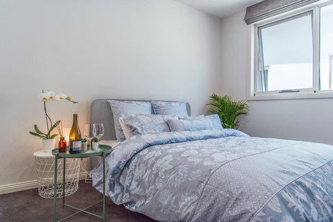Lookout Point Guest House - Surfers Gold Coast 1
