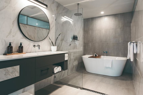 Maylands Lodge - Surfers Gold Coast 13
