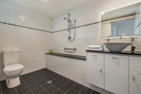 Moonrise View Apartment - Surfers Gold Coast 3